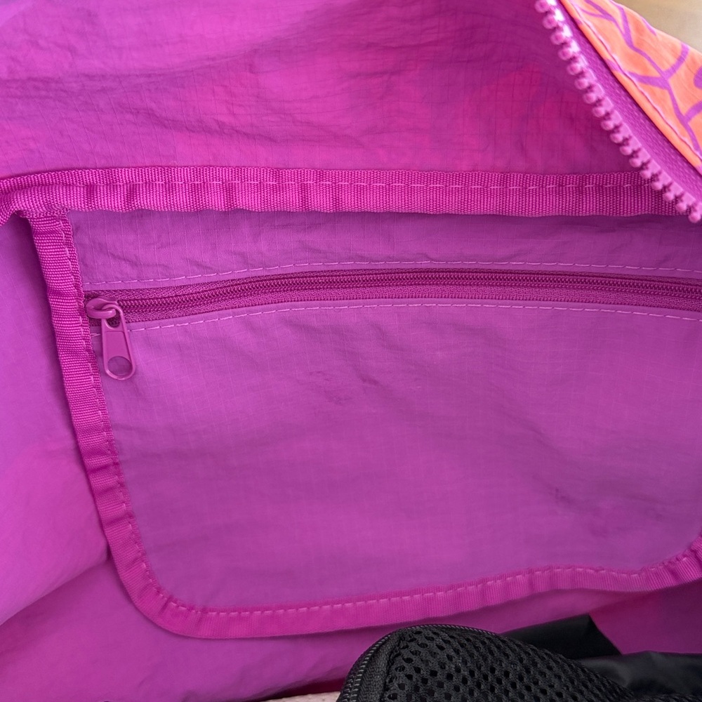 ALOHA Keep it Light Weekender Bag - Picture 7 of 8